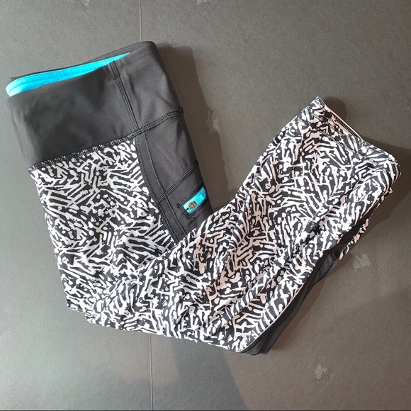 Lululemon CA35801 RN106259 Cropped Leggings Size 8 - Picture 3 of 5